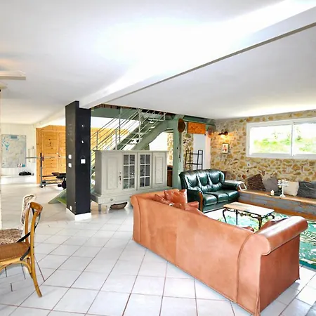 Authentique Maison Piscine Сasa de vacaciones